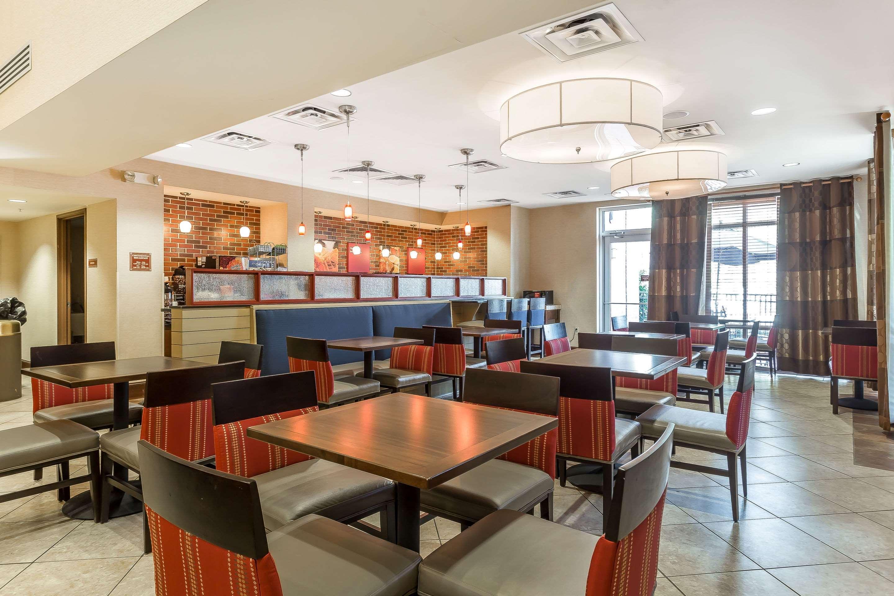Comfort Suites Charleston West Ashley Ngoại thất bức ảnh