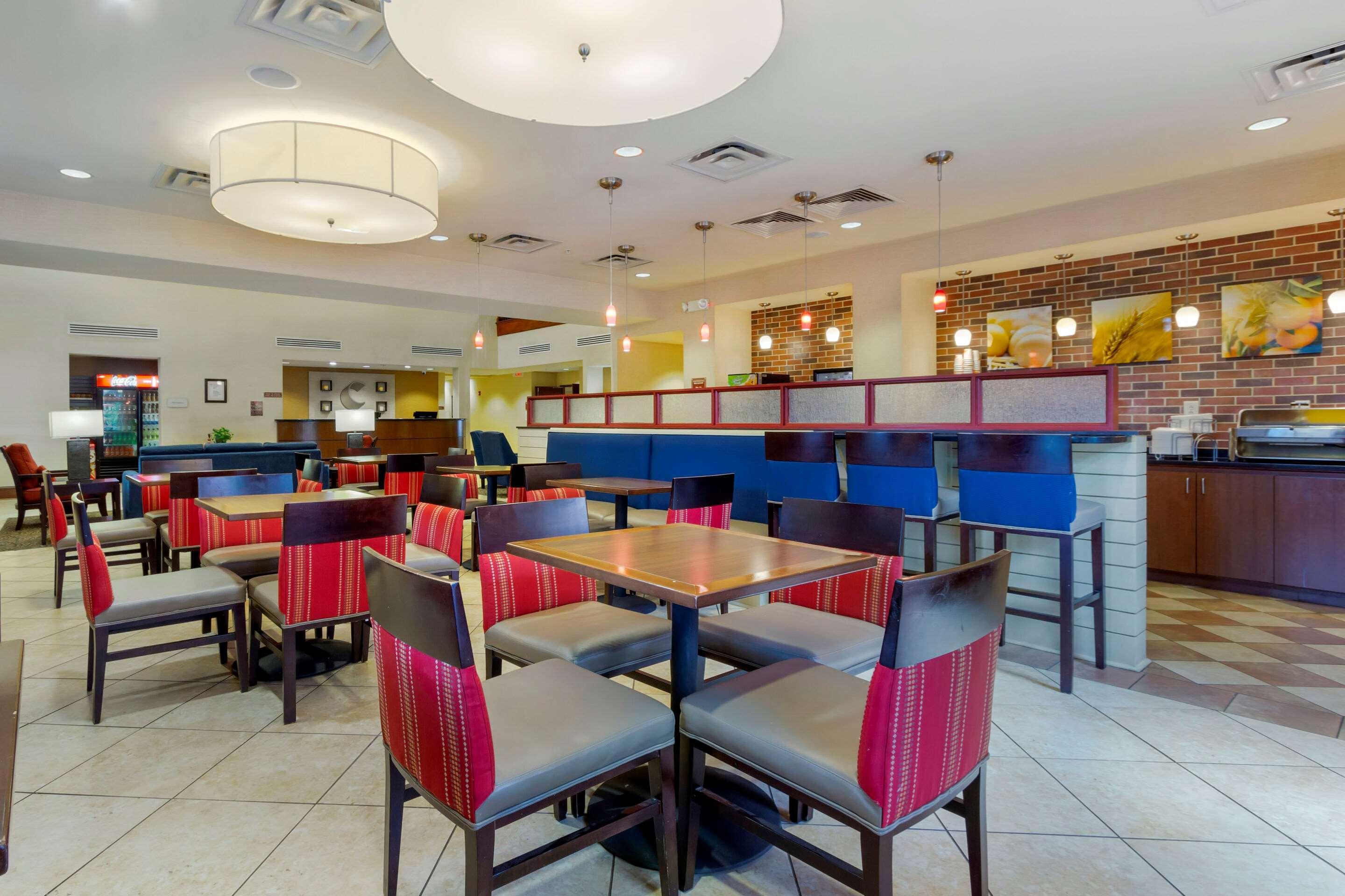 Comfort Suites Charleston West Ashley Ngoại thất bức ảnh
